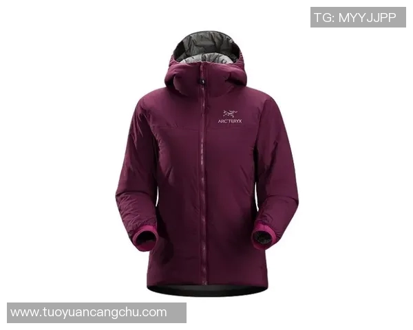 探索自然的最佳伙伴始祖鸟户外服装助你征服每一座高峰